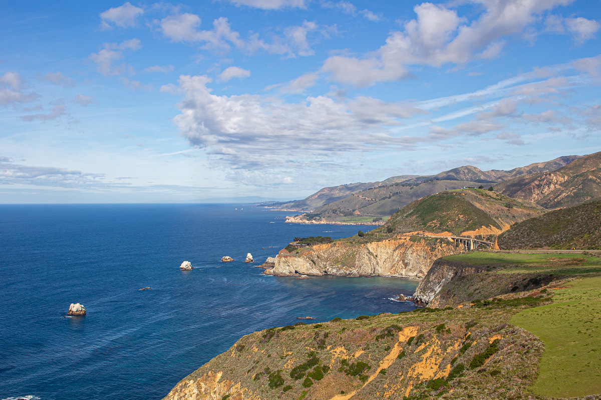 Hurricane Point View looking back at Bixby Bridge, Highway 1, Big Sur, Viewpoints in Big Sur, Big Sur with a dog