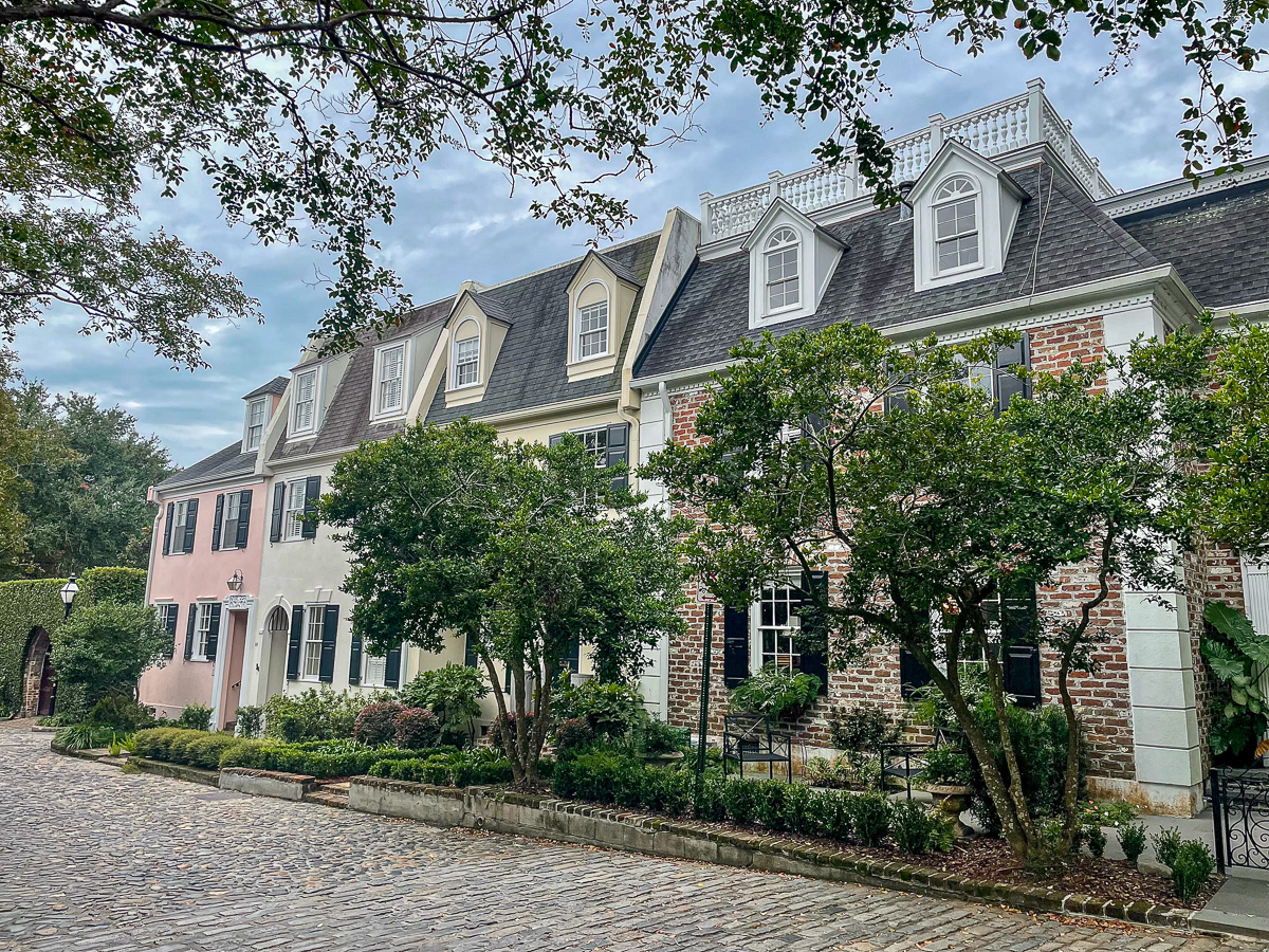 colonial architecture in charleston, things to do in charleston, girls trip to charleston