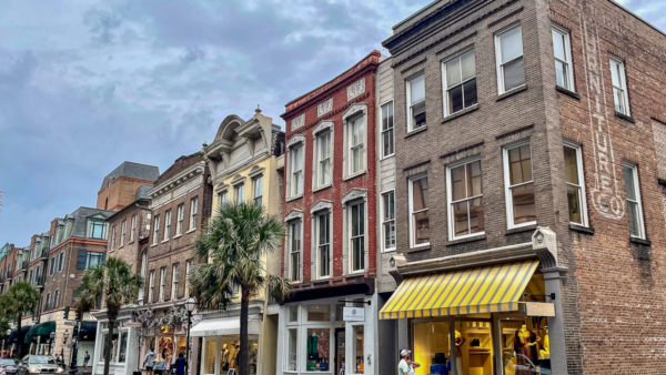 King Street, Charleston, South Carolina, colonial architecture, girls trip shopping