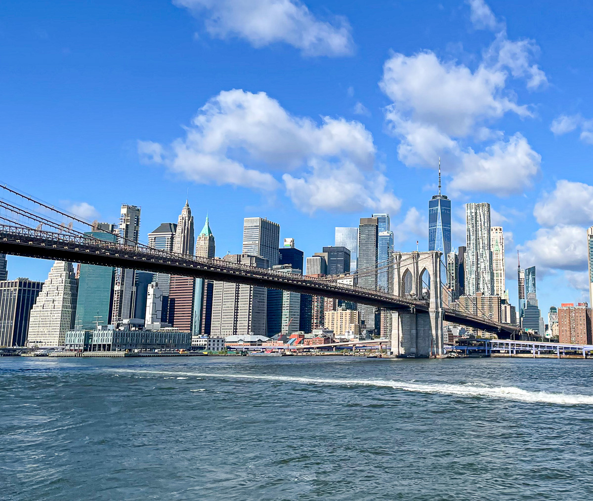 New York City skyline, brooklyn bridge, girls trip destination