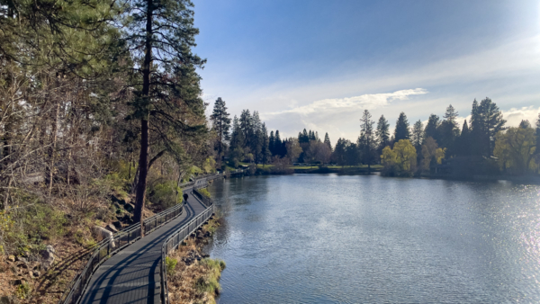 morning walk along Mirror Pond on the Deschutes River in downtown Bend, Oregon, walking bend oregon