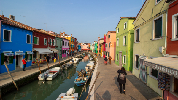 colorful homes in Burano, Italy, things to do in Venice, day trip from Venice