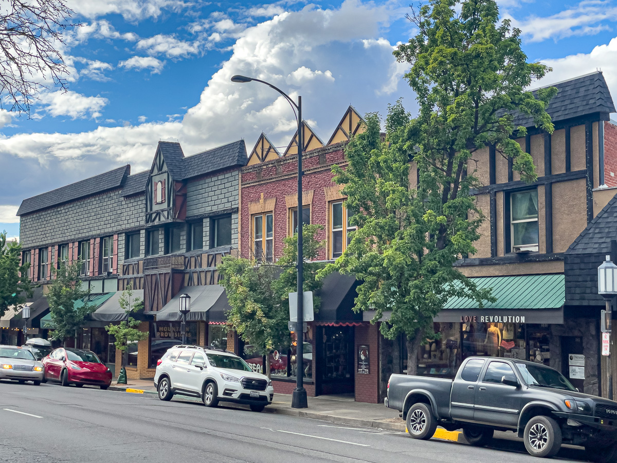 Architecture in Ashland, Oregon, historic buildings in Ashland