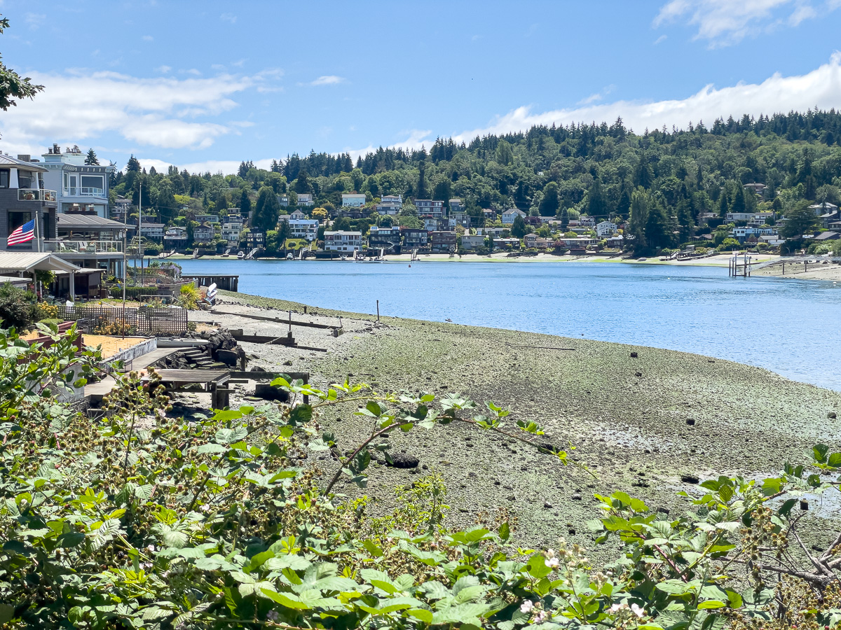 NW 60th Street viewpoint in Ballard Seattle, Salmon Bay