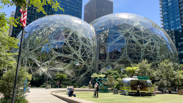 The Spheres exterior, banana cart, Amazon Spheres, Seattle architecture, glass bubbes