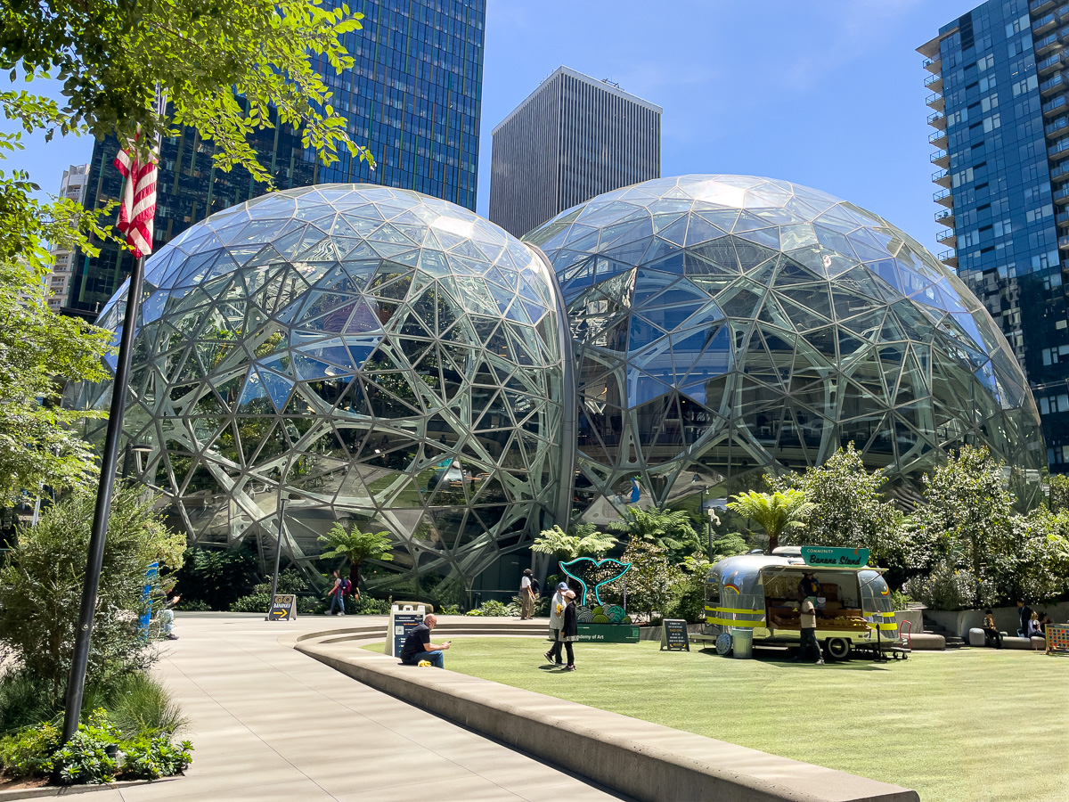 The Spheres exterior, banana cart, Amazon Spheres, Seattle architecture, glass bubbes